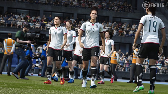 Снимок экрана игры Fifa 16, где будут женские команды