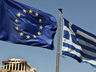 Европа решила ждать итогов референдума в Греции