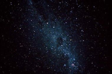 "Хаббл" показал галактику умирающих звезд