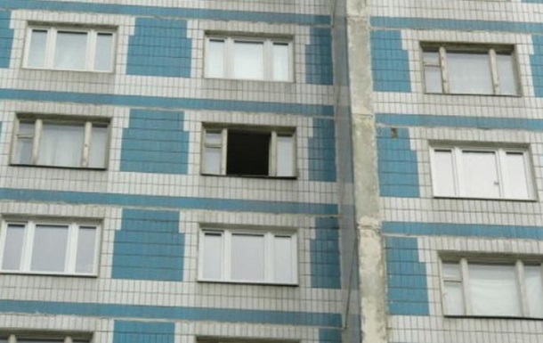 Москва: мужчина выбросил девушку и ее собаку с 7-го этажа