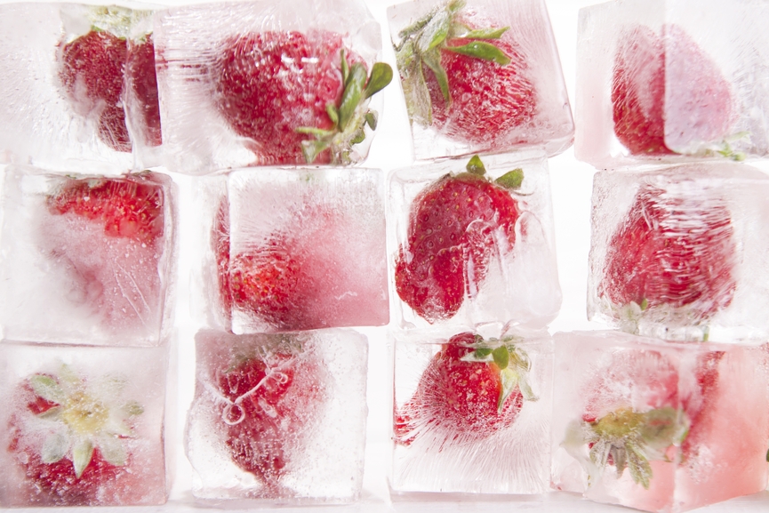 Как правильно заморозить клубнику: делаем заготовки на зиму (ВИДЕО)