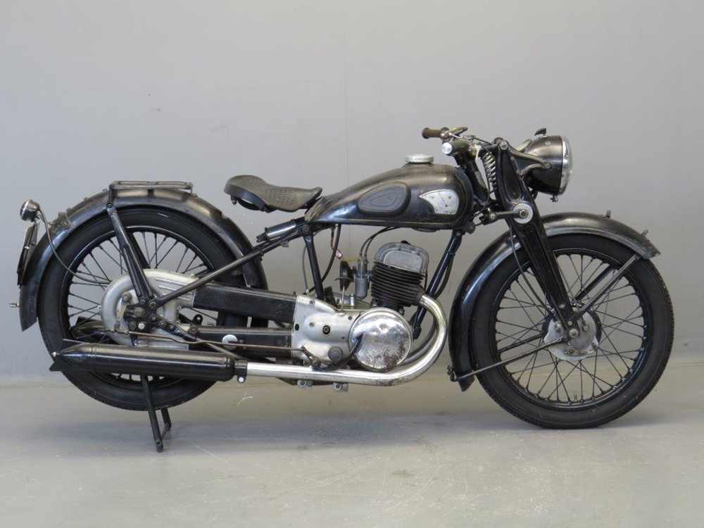 Винтажный мотоцикл TWN B204F 1938