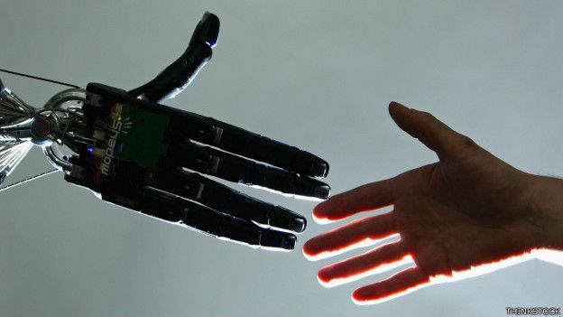 Британские ученые показали саморазвивающихся роботов